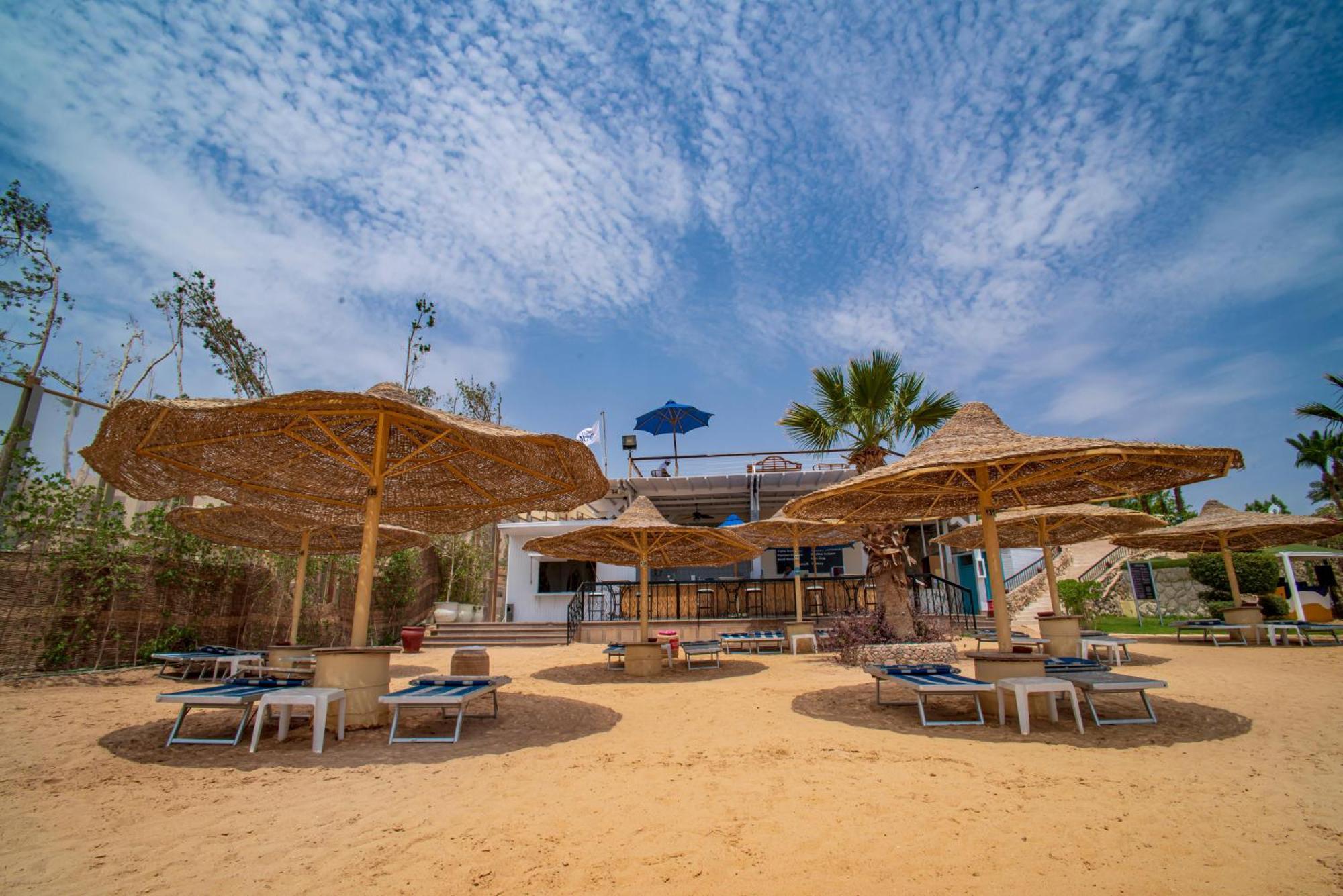 Sierra Sharm El Sheikh Hotell Eksteriør bilde The beach at the resort